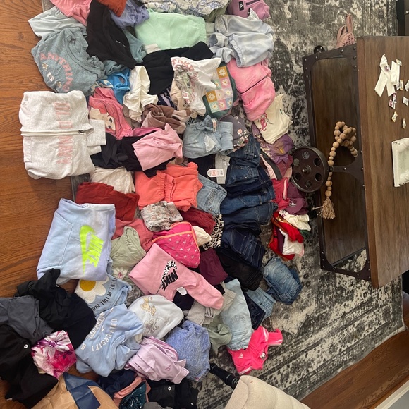 Girls clothes - Picture 5 of 5